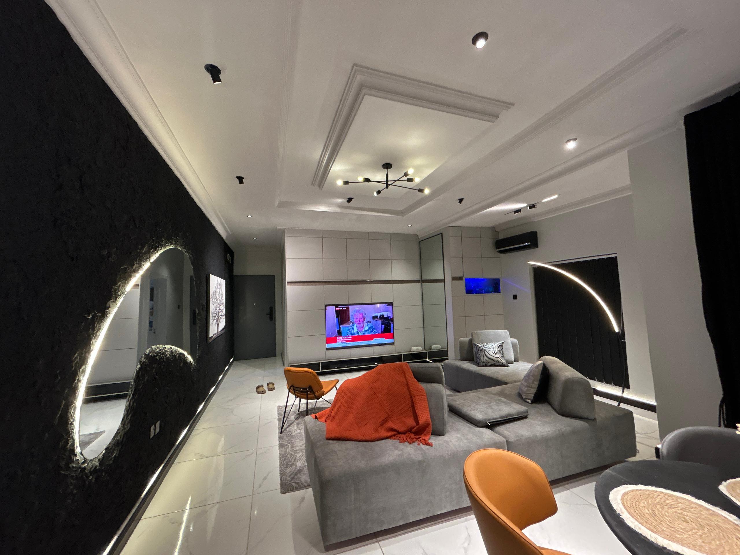 luxurious-one-bedroom-apartment-68e91054700f9