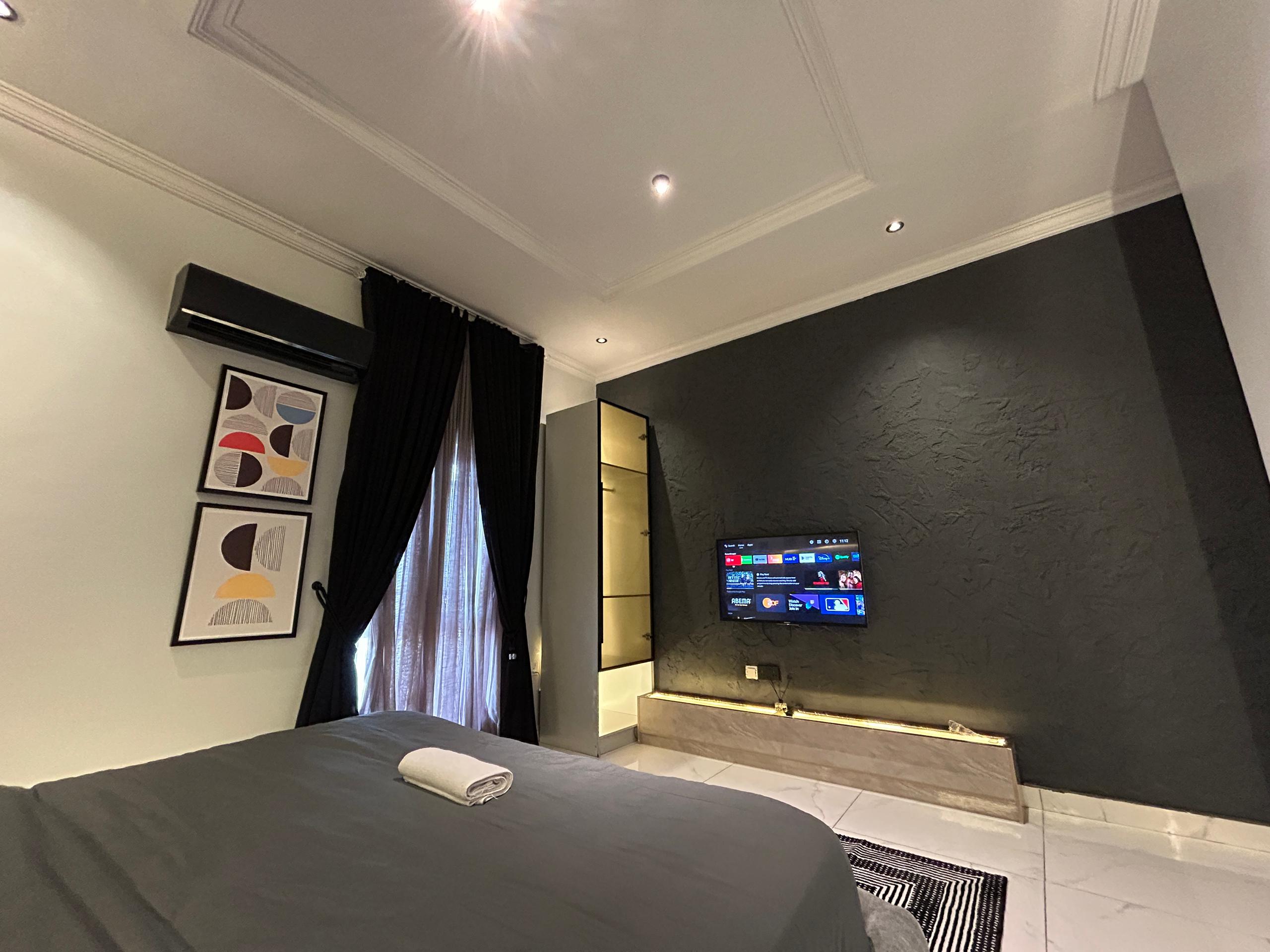 luxurious-one-bedroom-apartment-68e9106ef2ae1