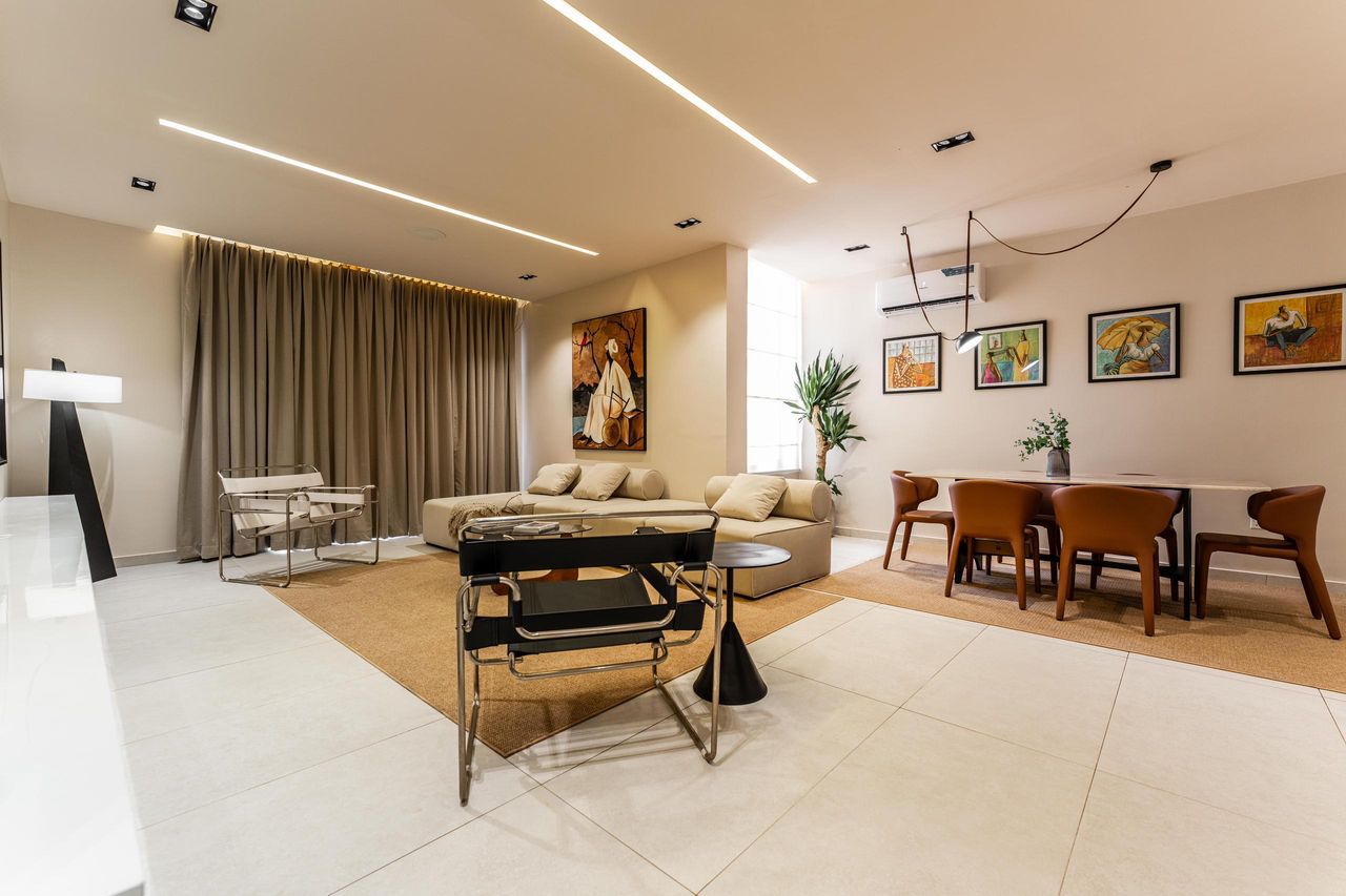 luxury-2-bedroom-apartment-with-swimming-pool-and-ps5-22-68fb769298cba