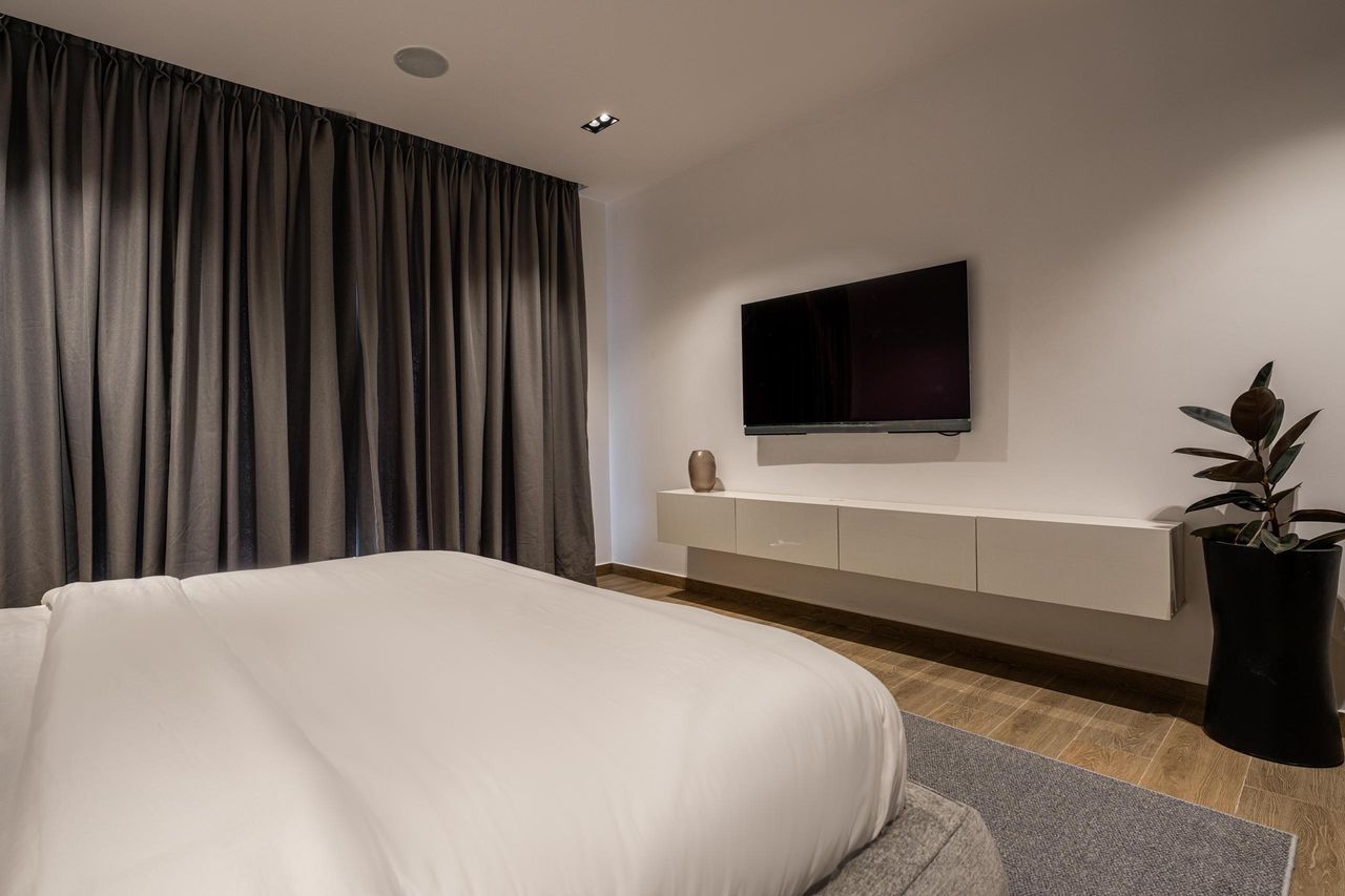 luxury-2-bedroom-apartment-with-swimming-pool-and-ps5-22-68fb76c6c8e2f